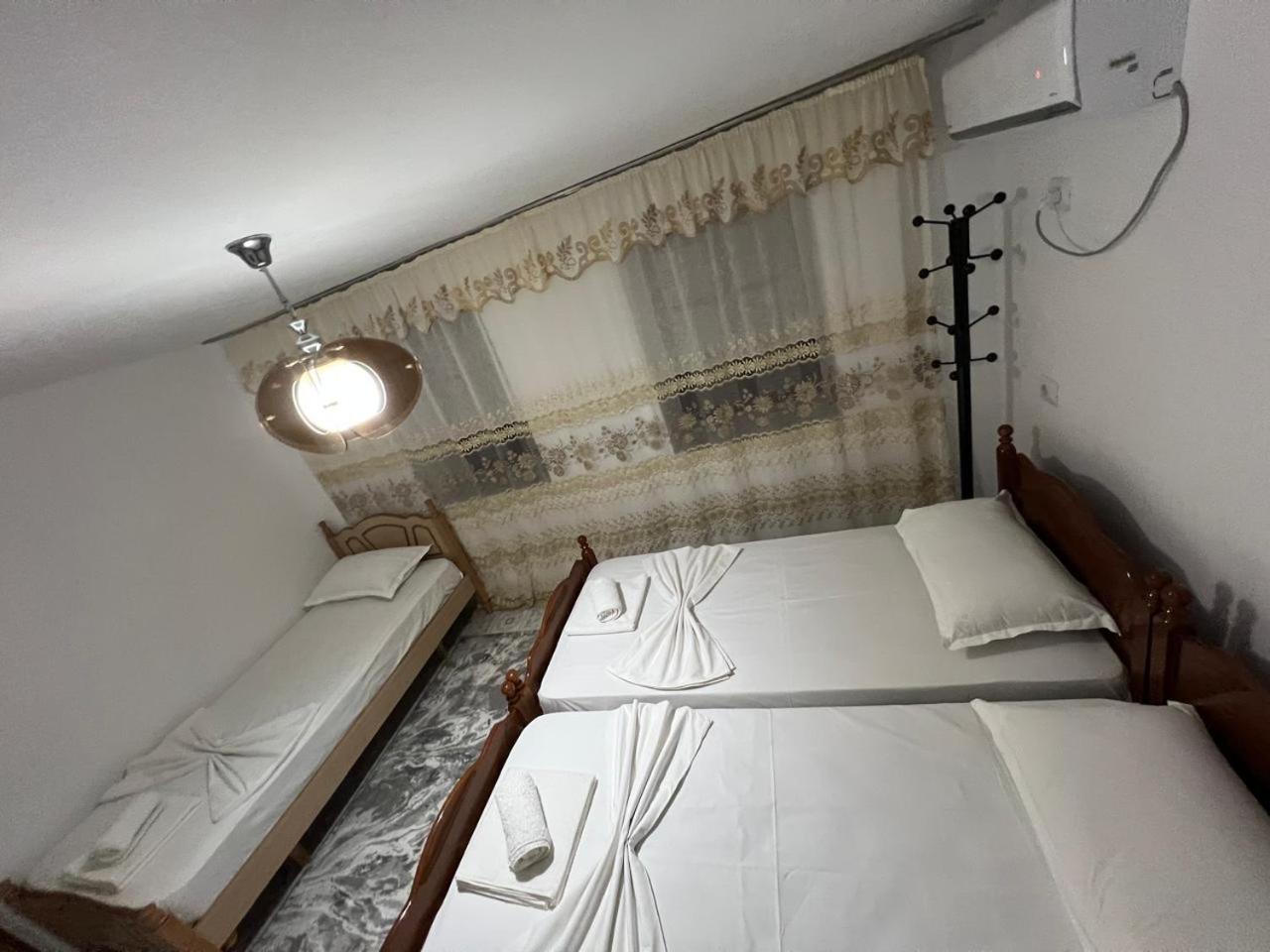 Guest House Lion Berat Dış mekan fotoğraf